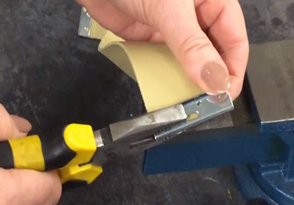 How To Attach Clips To Pirelli bing J A Milton