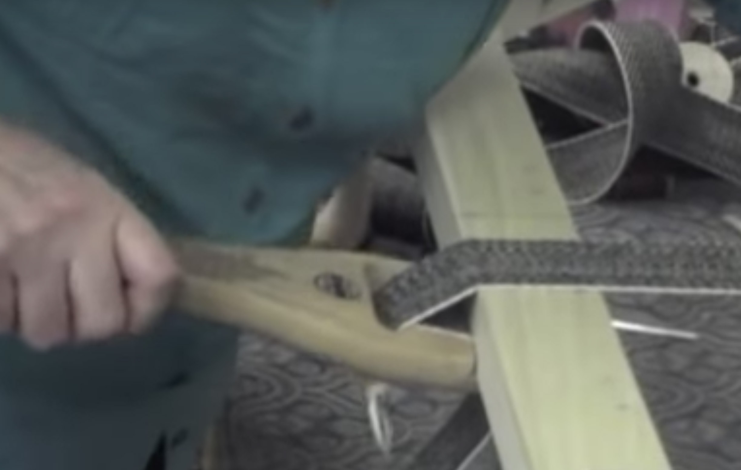 How to use a webbing stretcher / strainer