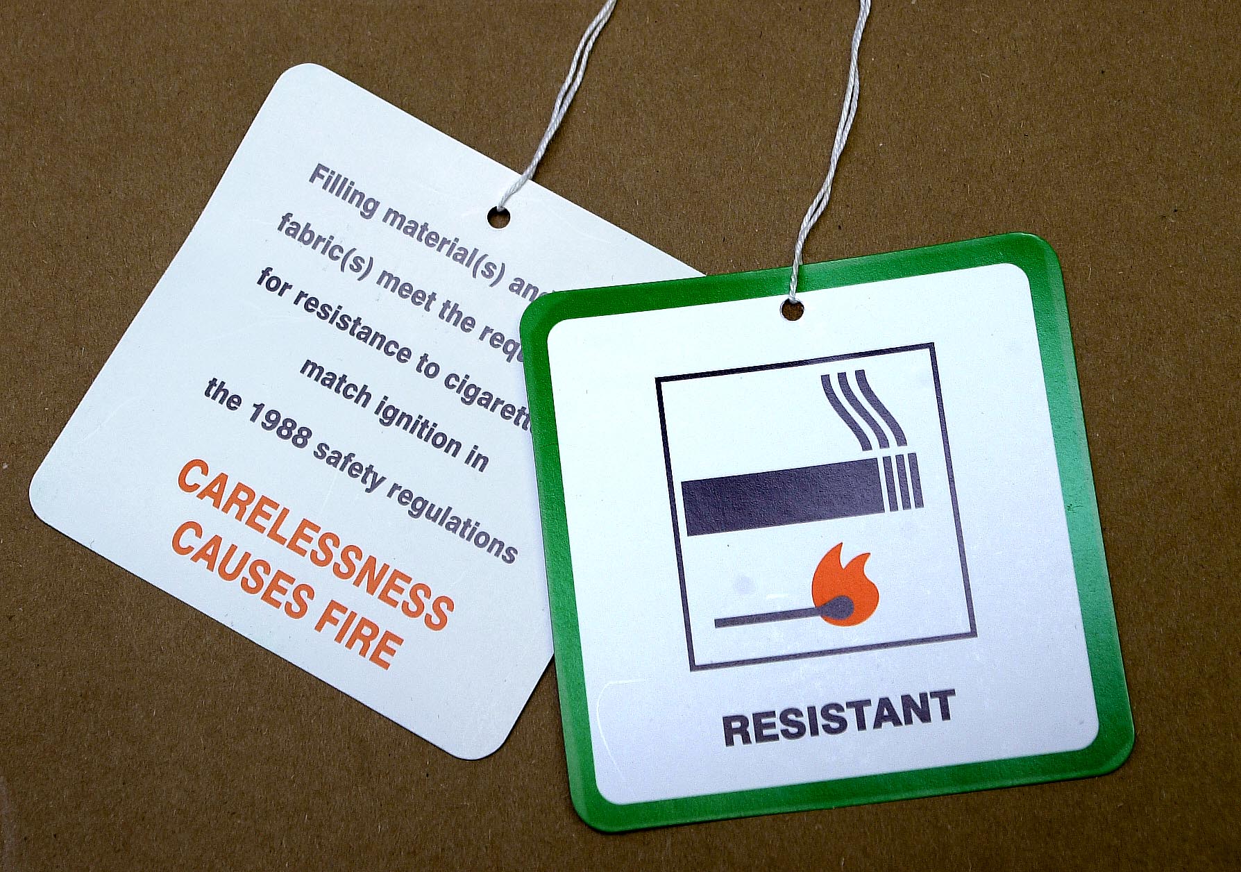 Cig/Match Resistant Swing Label Comp Green J A Milton