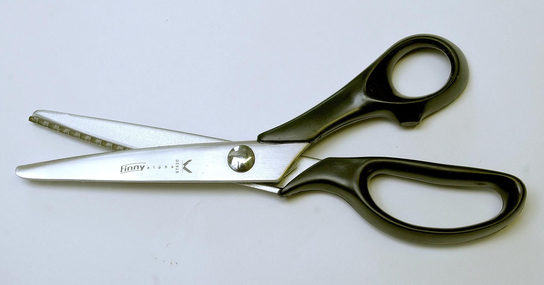 Pinking Shears (Kretzer) J A Milton
