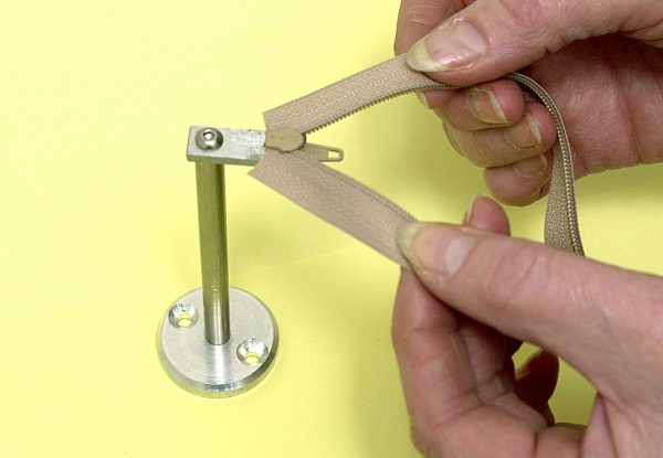 Zip Jig - Easy way to attach slides to Zipping- Fits No 5 or No 3